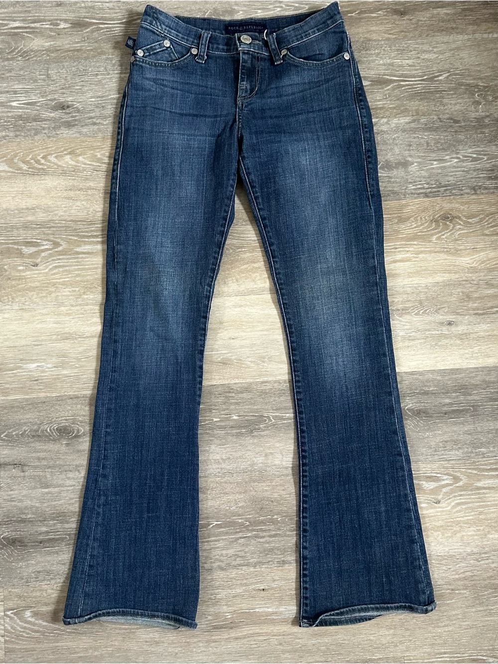 Rock & Republic Jeans Women's Size 4M Kasandra Dark Wash Flared Denim - Picture 2 of 6